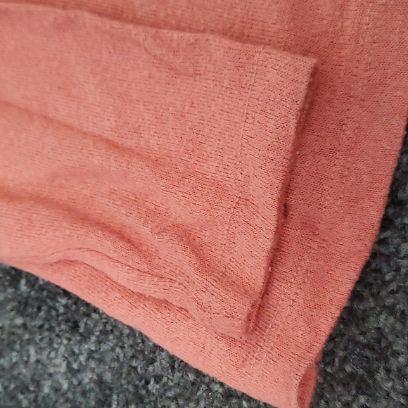 Orange sweater - Picture 2 of 7